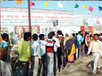 Local peopla standing in que (Vasant Panchami)